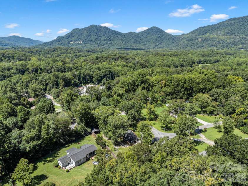 435 Thermal View Drive, Tryon, NC 28782.  MLS# CAR4423024, YatesRealty ID 49944. 