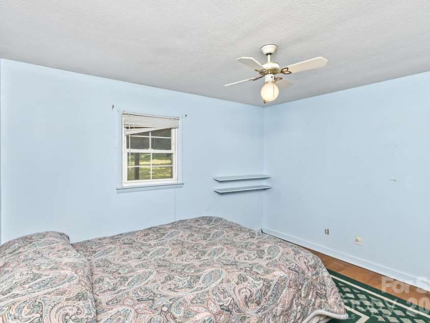 379 Bee Tree Road, Swannanoa, NC 28778.  MLS# CAR4374785, YatesRealty ID 49946. 