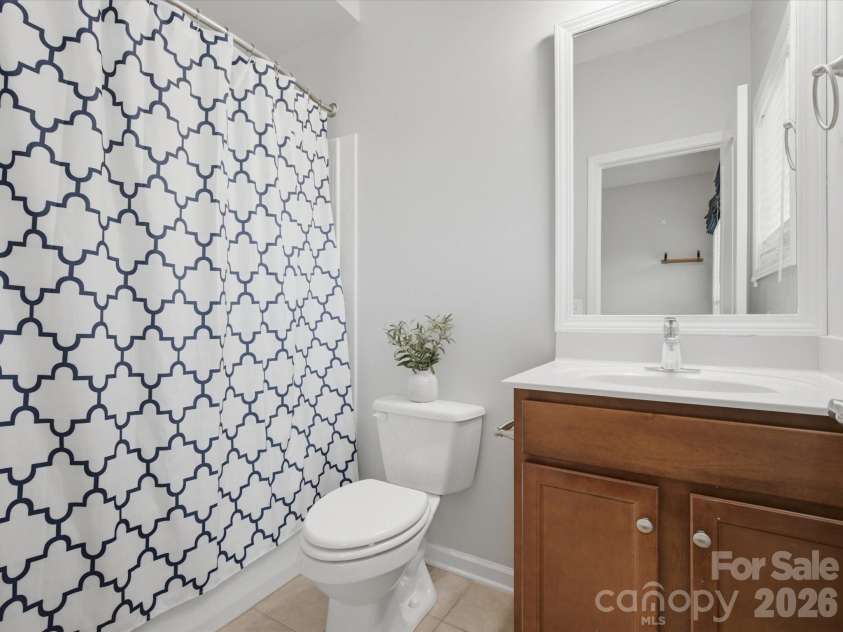 9533 Longstone Lane, Charlotte, NC 28277.  MLS# CAR4423027, YatesRealty ID 49947. Secondary bath