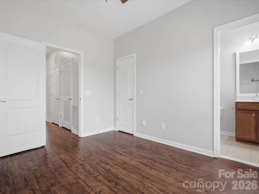 9533 Longstone Lane, Charlotte, NC 28277.  MLS# CAR4423027, YatesRealty ID 49947. Secondary bedroom with private bath