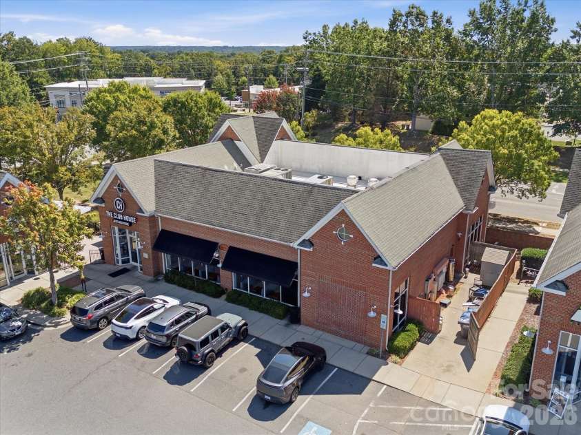 9533 Longstone Lane, Charlotte, NC 28277.  MLS# CAR4423027, YatesRealty ID 49947. Shoppes at Cedar Walk