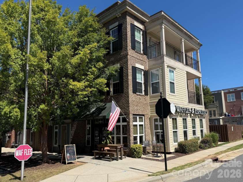 9533 Longstone Lane, Charlotte, NC 28277.  MLS# CAR4423027, YatesRealty ID 49947. Steps away from local restaurants