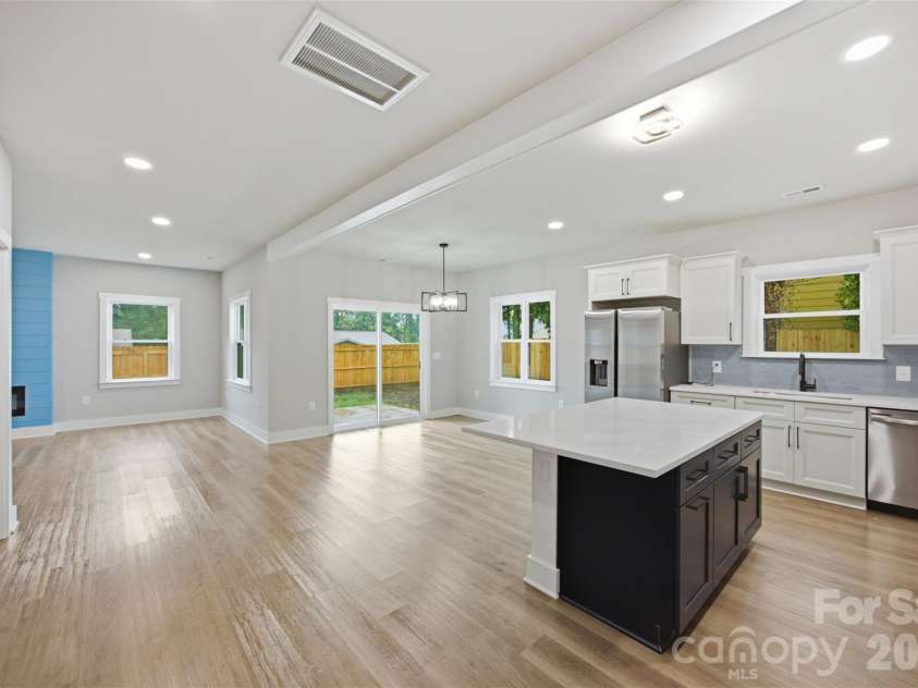 511 Ligon Street, Shelby, NC 28150.  MLS# CAR4410205, YatesRealty ID 49948. 