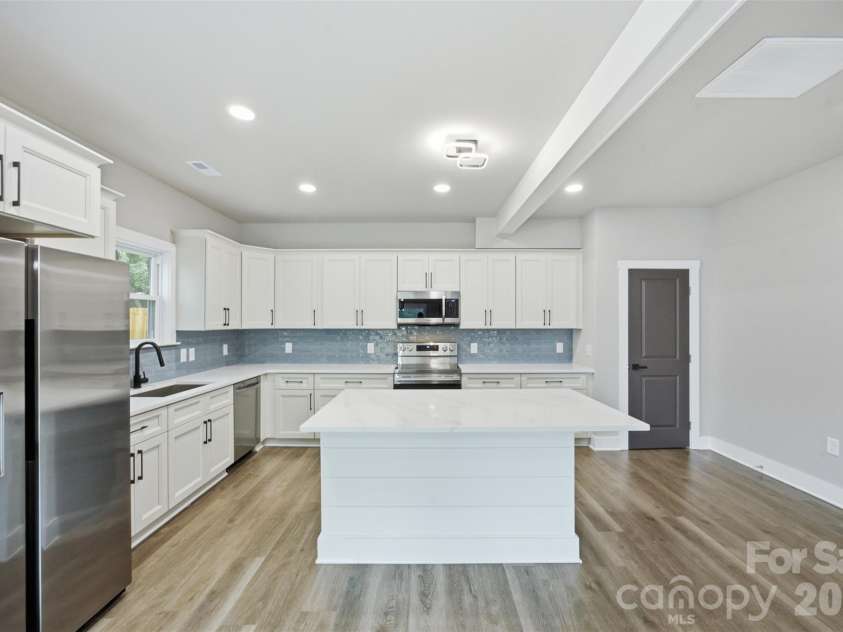511 Ligon Street, Shelby, NC 28150.  MLS# CAR4410205, YatesRealty ID 49948. 