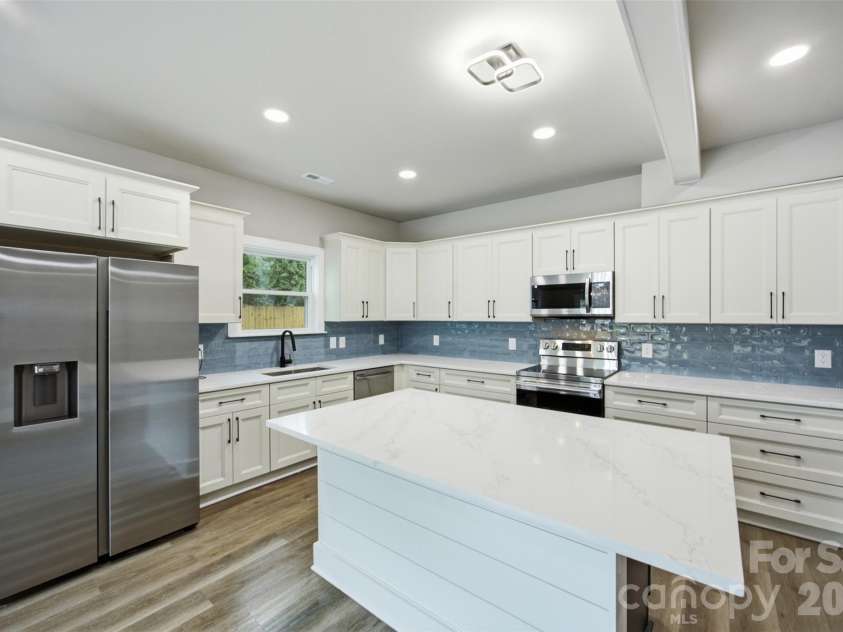 511 Ligon Street, Shelby, NC 28150.  MLS# CAR4410205, YatesRealty ID 49948. 