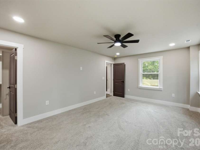 511 Ligon Street, Shelby, NC 28150.  MLS# CAR4410205, YatesRealty ID 49948. 