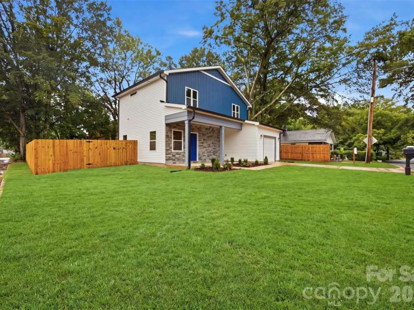 511 Ligon Street, Shelby, NC 28150.  MLS# CAR4410205, YatesRealty ID 49948. Corner lot