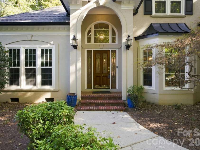 3726 Ashford Leigh Court, Charlotte, NC 28269.  MLS# CAR4421303, YatesRealty ID 49949. 