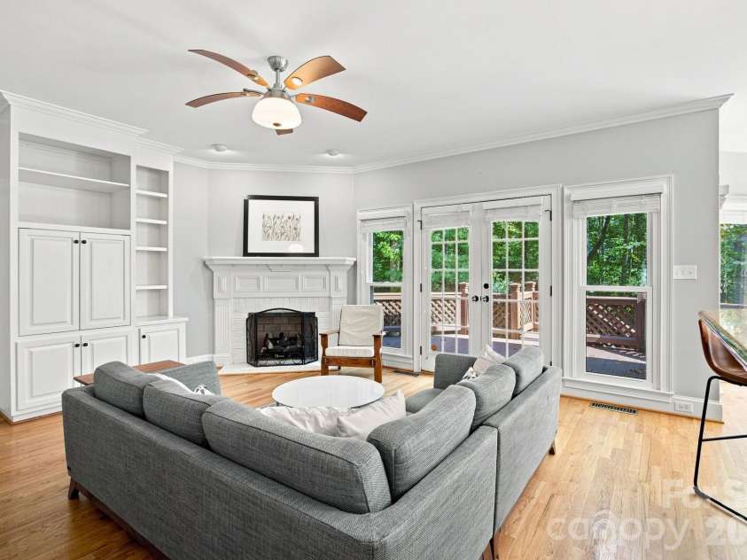 3726 Ashford Leigh Court, Charlotte, NC 28269.  MLS# CAR4421303, YatesRealty ID 49949. 