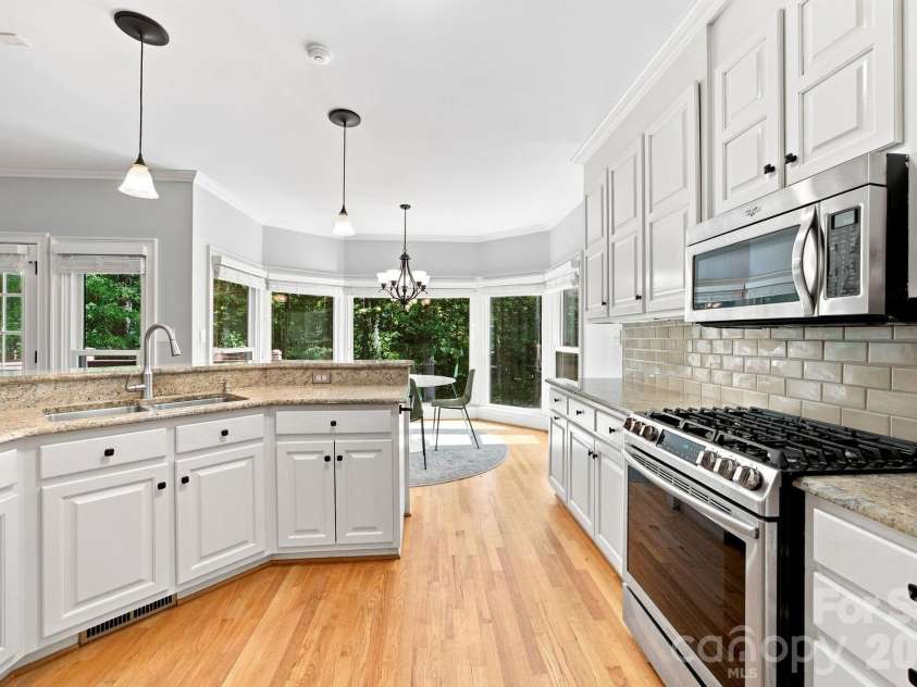 3726 Ashford Leigh Court, Charlotte, NC 28269.  MLS# CAR4421303, YatesRealty ID 49949. 