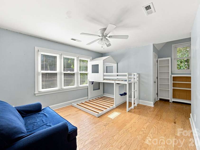 3726 Ashford Leigh Court, Charlotte, NC 28269.  MLS# CAR4421303, YatesRealty ID 49949. 