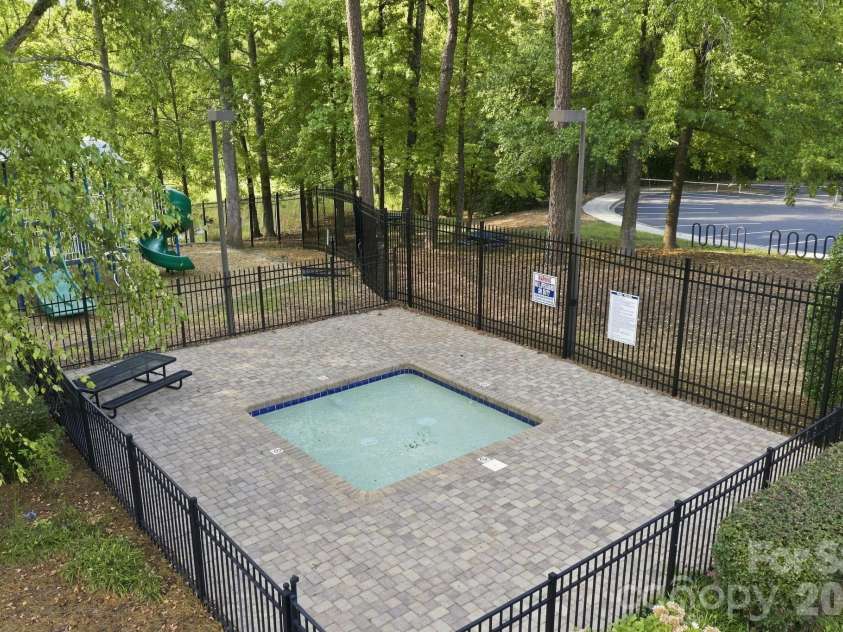 3726 Ashford Leigh Court, Charlotte, NC 28269.  MLS# CAR4421303, YatesRealty ID 49949. 