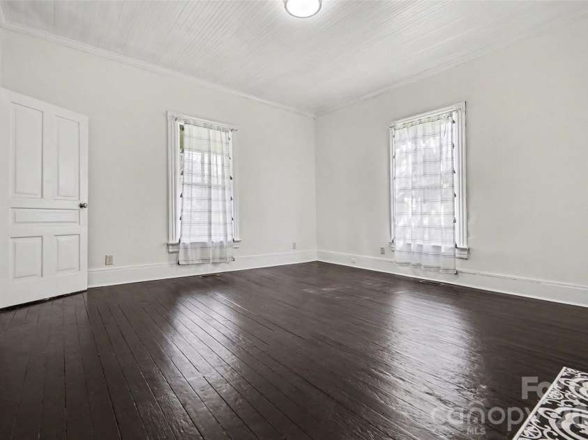 501 Lafayette Street, Salisbury, NC 28144.  MLS# CAR4359904, YatesRealty ID 4995. Living Room