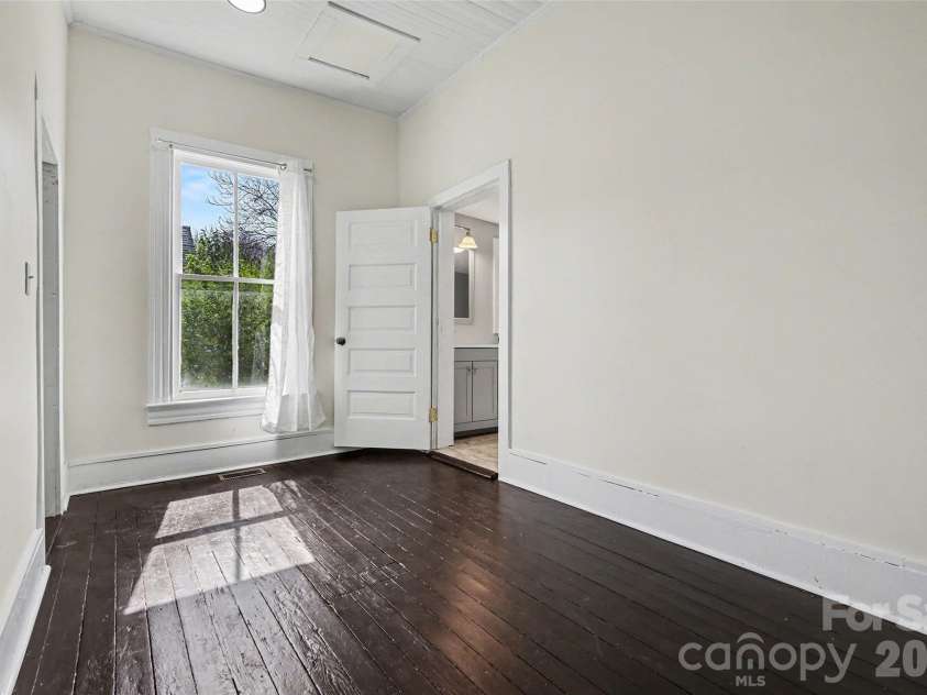 501 Lafayette Street, Salisbury, NC 28144.  MLS# CAR4359904, YatesRealty ID 4995. Walk In Closet or Office Space