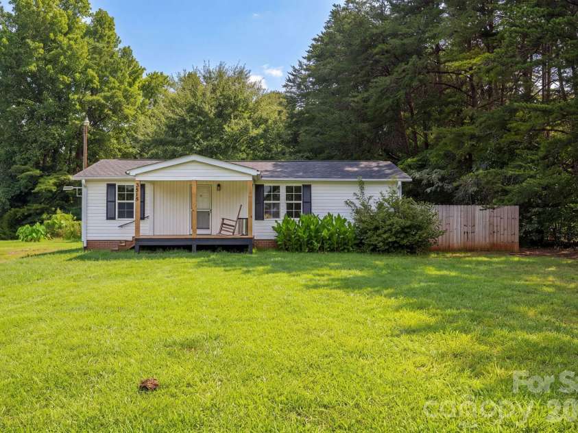 3515 Jeanette Drive, Iron Station, NC 28080.  MLS# CAR4420085, YatesRealty ID 49950. 