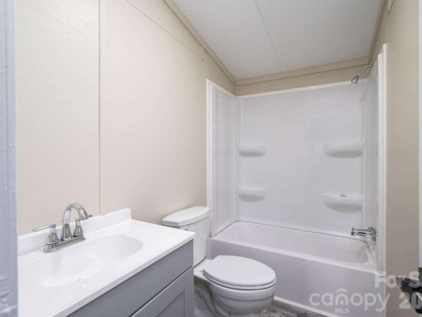 3515 Jeanette Drive, Iron Station, NC 28080.  MLS# CAR4420085, YatesRealty ID 49950. 