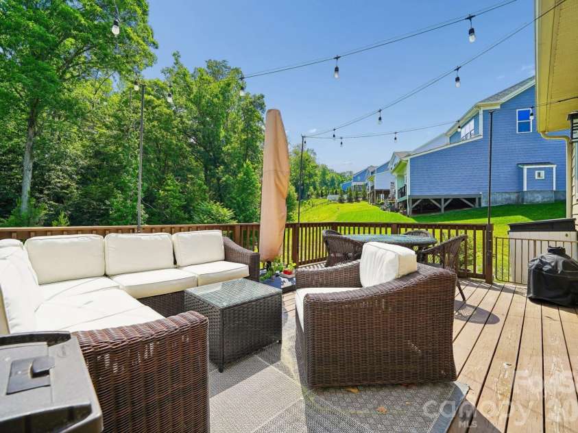 263 Forsythia Lane, Tega Cay, SC 29708.  MLS# CAR4422794, YatesRealty ID 49953. 