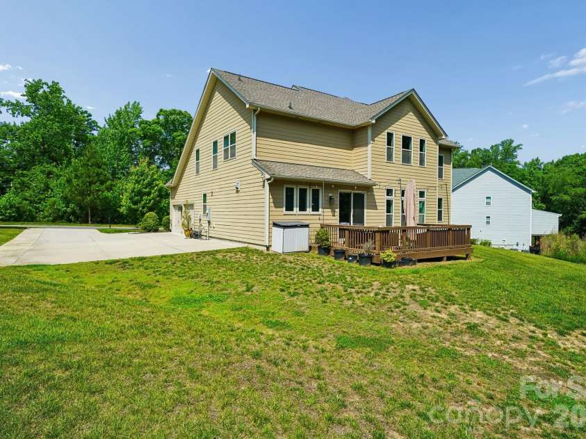 263 Forsythia Lane, Tega Cay, SC 29708.  MLS# CAR4422794, YatesRealty ID 49953. 