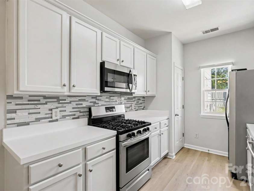 9610 Walkers Glen Drive, Concord, NC 28027.  MLS# CAR4422715, YatesRealty ID 49954. 