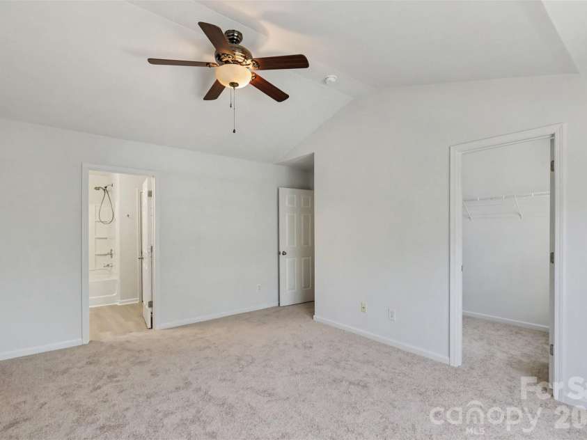9610 Walkers Glen Drive, Concord, NC 28027.  MLS# CAR4422715, YatesRealty ID 49954. 