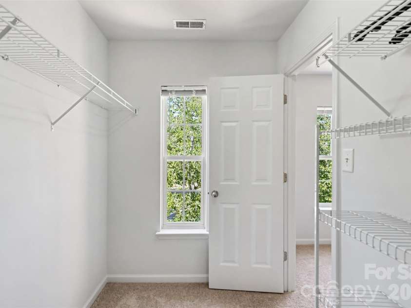 9610 Walkers Glen Drive, Concord, NC 28027.  MLS# CAR4422715, YatesRealty ID 49954. 