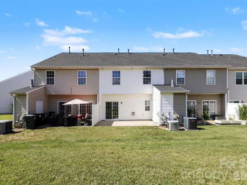 9610 Walkers Glen Drive, Concord, NC 28027.  MLS# CAR4422715, YatesRealty ID 49954. 