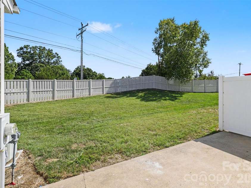 9610 Walkers Glen Drive, Concord, NC 28027.  MLS# CAR4422715, YatesRealty ID 49954. 
