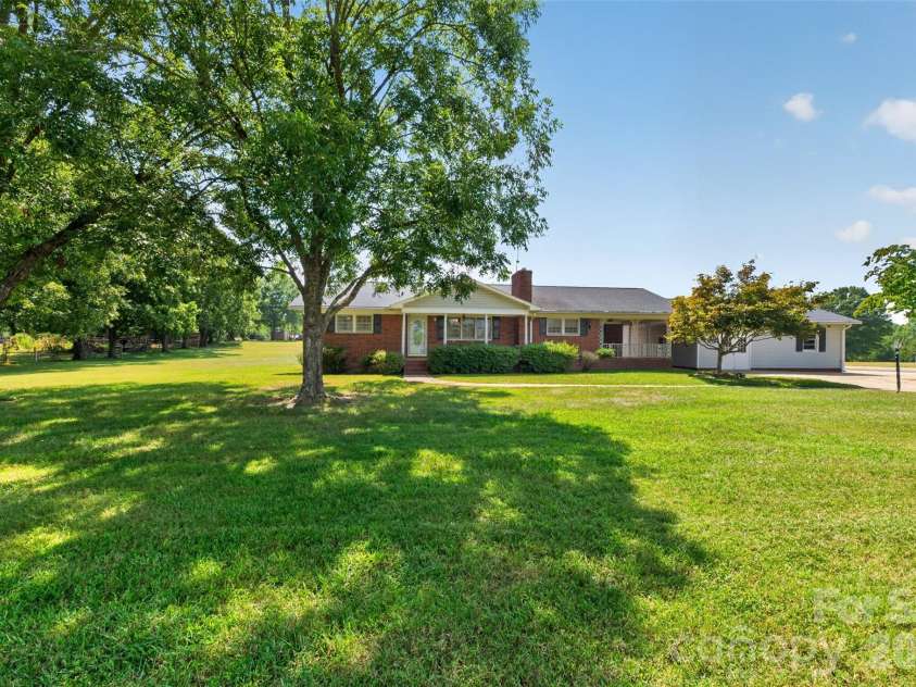 2639 Mount Olive Church Road, Newton, NC 28658.  MLS# CAR4420840, YatesRealty ID 49956. 
