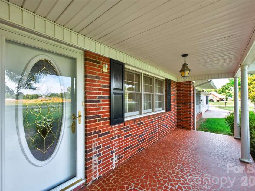 2639 Mount Olive Church Road, Newton, NC 28658.  MLS# CAR4420840, YatesRealty ID 49956. 