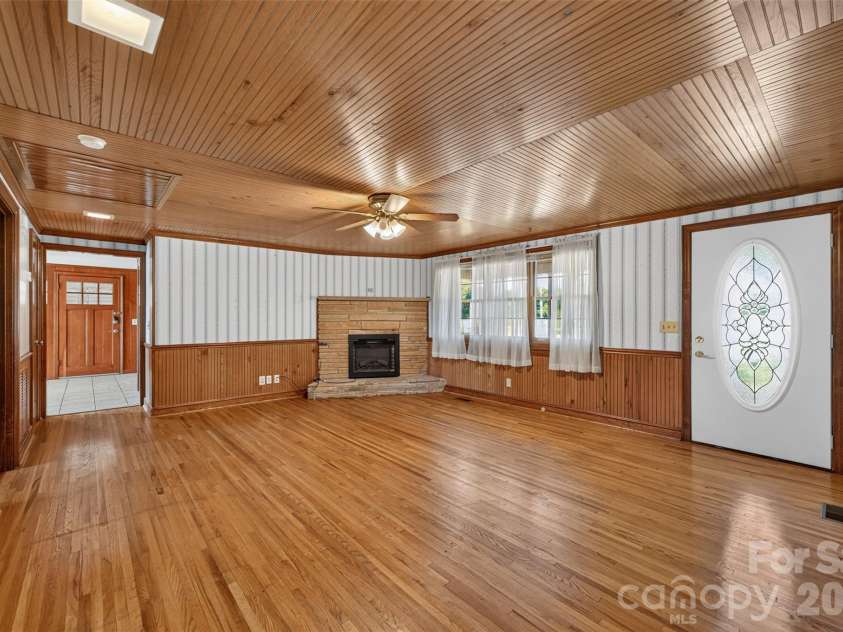 2639 Mount Olive Church Road, Newton, NC 28658.  MLS# CAR4420840, YatesRealty ID 49956. 