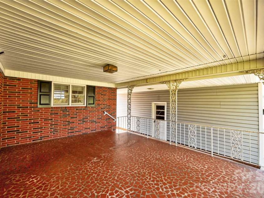 2639 Mount Olive Church Road, Newton, NC 28658.  MLS# CAR4420840, YatesRealty ID 49956. 