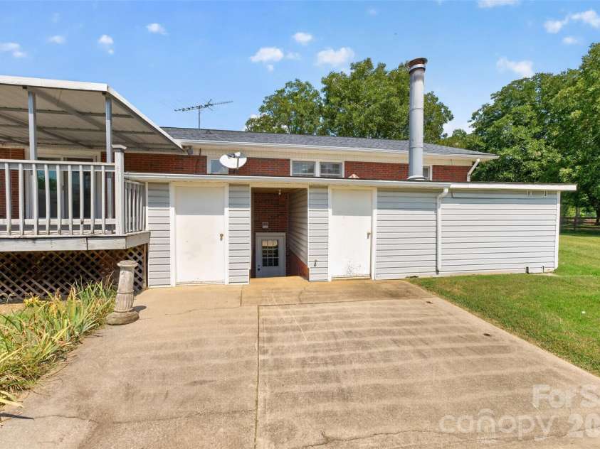 2639 Mount Olive Church Road, Newton, NC 28658.  MLS# CAR4420840, YatesRealty ID 49956. 