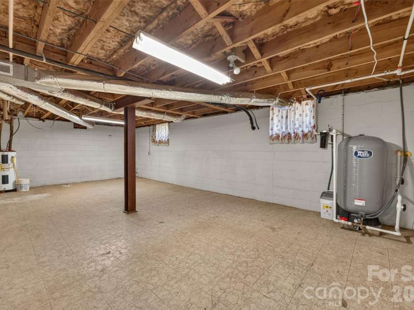 2639 Mount Olive Church Road, Newton, NC 28658.  MLS# CAR4420840, YatesRealty ID 49956. 