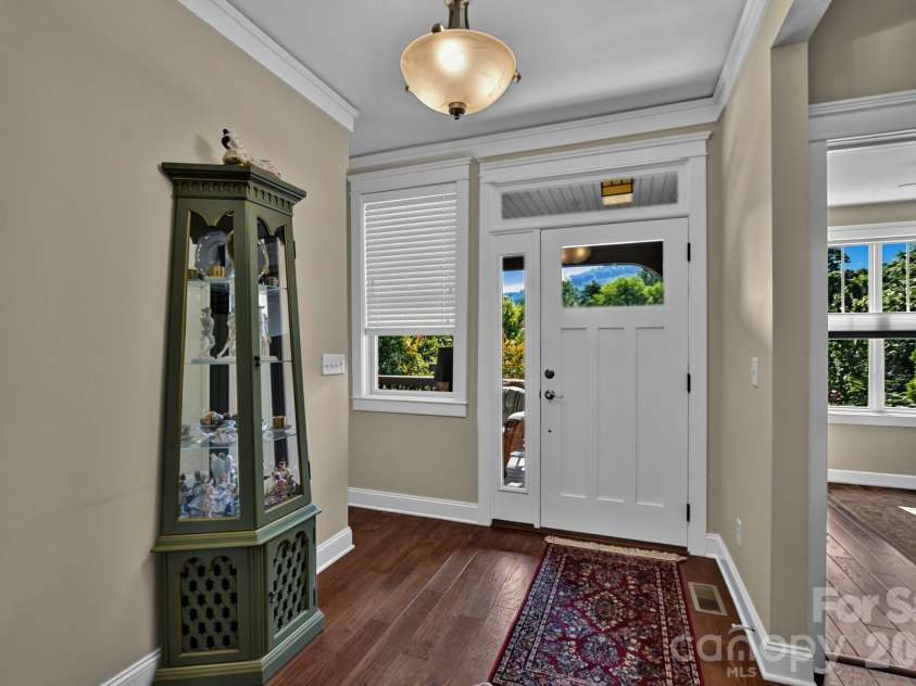 323 Fennel Dun Circle, Biltmore Lake, NC 28715.  MLS# CAR4421442, YatesRealty ID 49958. 