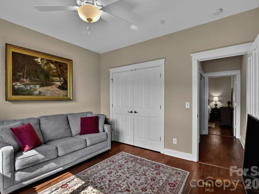 323 Fennel Dun Circle, Biltmore Lake, NC 28715.  MLS# CAR4421442, YatesRealty ID 49958. 