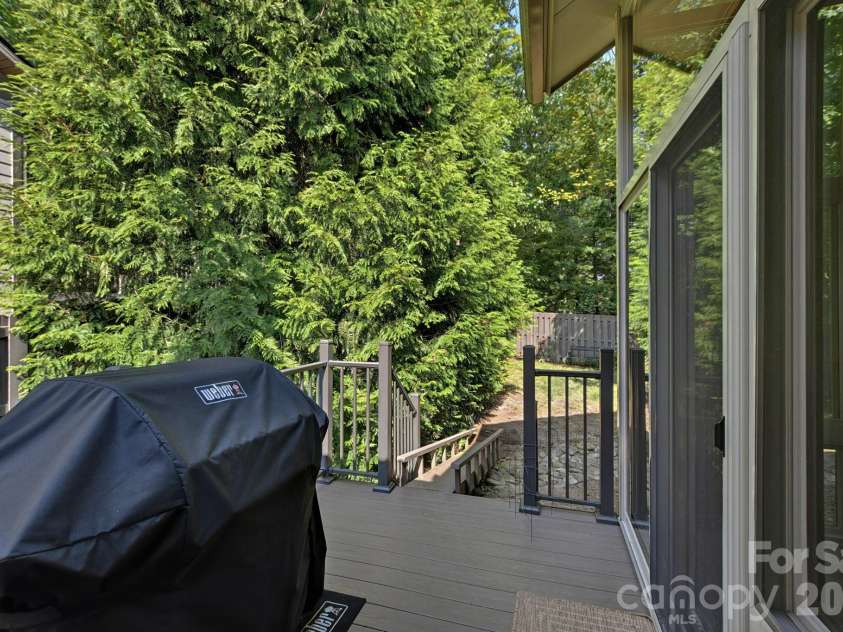 323 Fennel Dun Circle, Biltmore Lake, NC 28715.  MLS# CAR4421442, YatesRealty ID 49958. 
