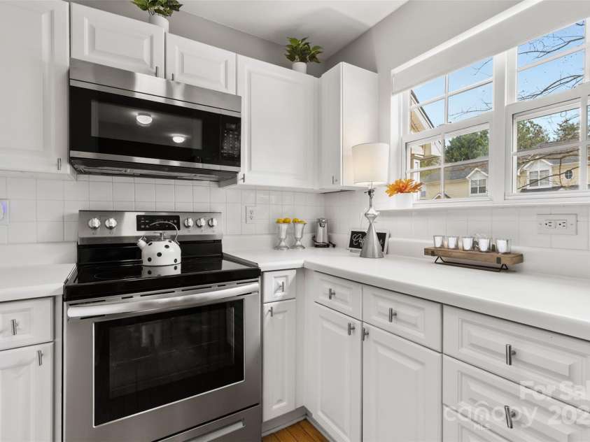 3643 Melrose Cottage Drive, Matthews, NC 28105.  MLS# CAR4228477, YatesRealty ID 4996. 