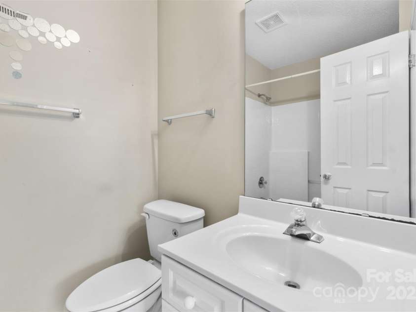 3643 Melrose Cottage Drive, Matthews, NC 28105.  MLS# CAR4228477, YatesRealty ID 4996. 