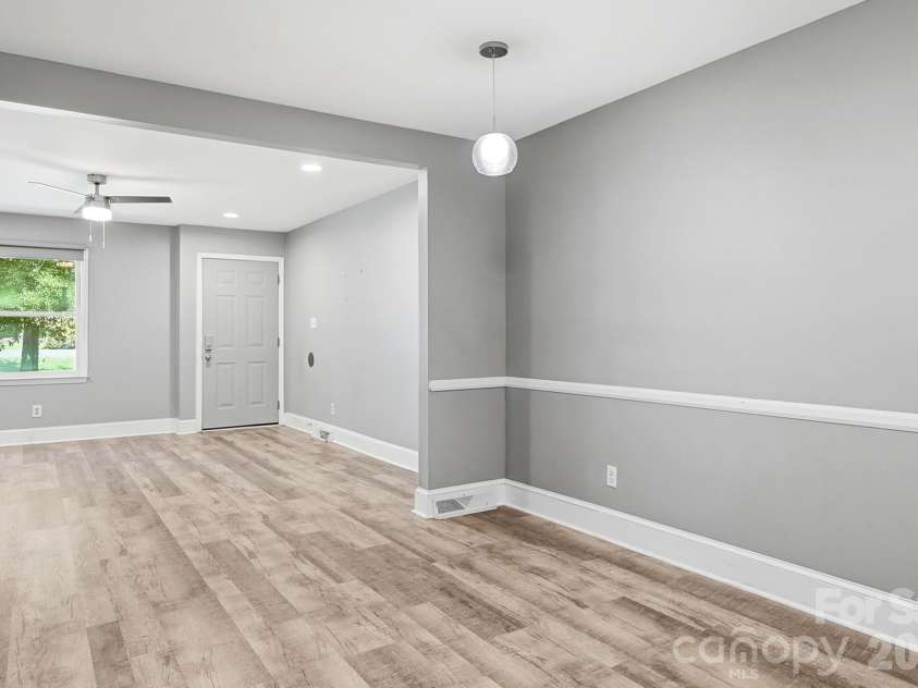 8051 Way Road, Charlotte, NC 28215.  MLS# CAR4420821, YatesRealty ID 49960. 