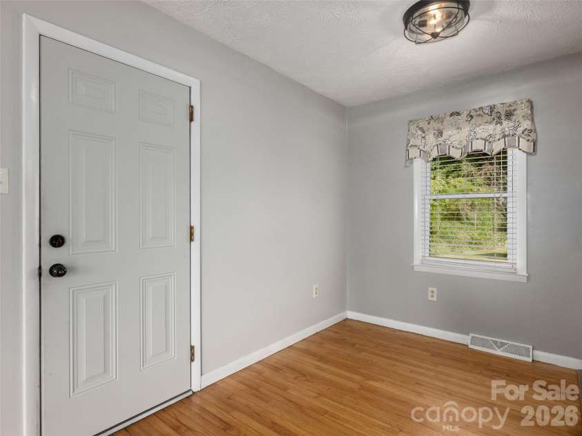 403 Lower Grassy Branch Road, Asheville, NC 28805.  MLS# CAR4423378, YatesRealty ID 49962. 
