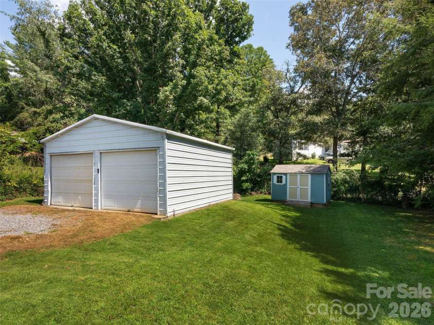 403 Lower Grassy Branch Road, Asheville, NC 28805.  MLS# CAR4423378, YatesRealty ID 49962. 