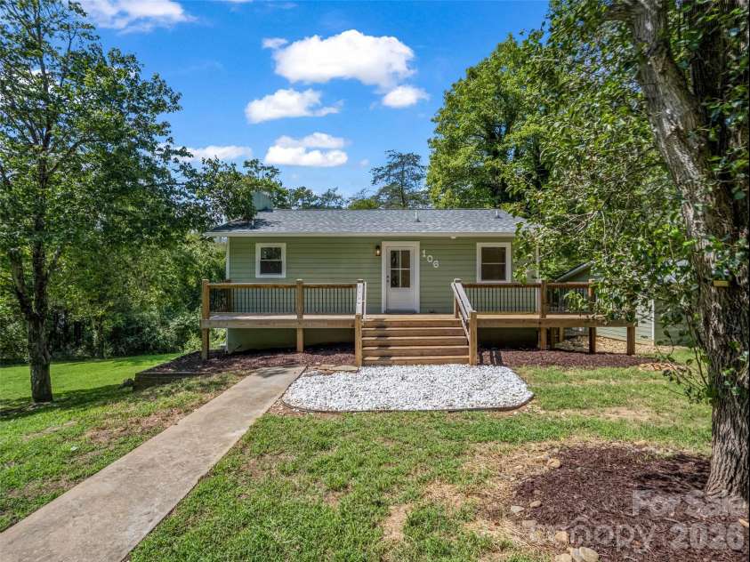 106 Bobwhite Avenue, Lake Lure, NC 28746.  MLS# CAR4423370, YatesRealty ID 49965. 