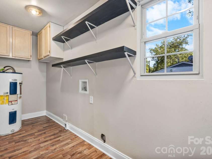 2026 Choyce Circle, Charlotte, NC 28217.  MLS# CAR4423226, YatesRealty ID 49968. Laundry