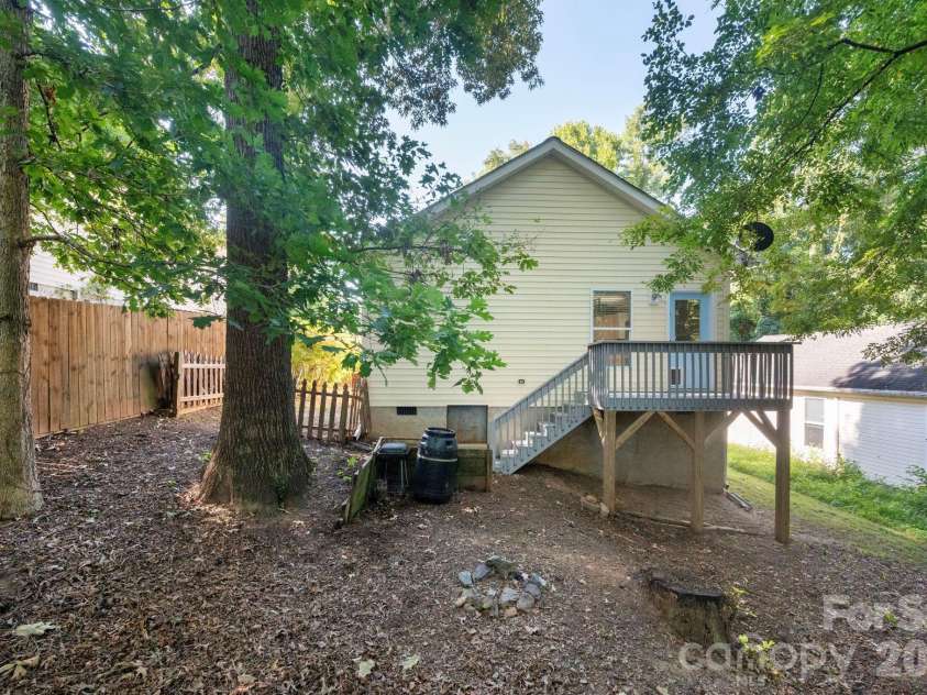 47 Wilmington Street, Asheville, NC 28806.  MLS# CAR4421407, YatesRealty ID 49969. Backyard