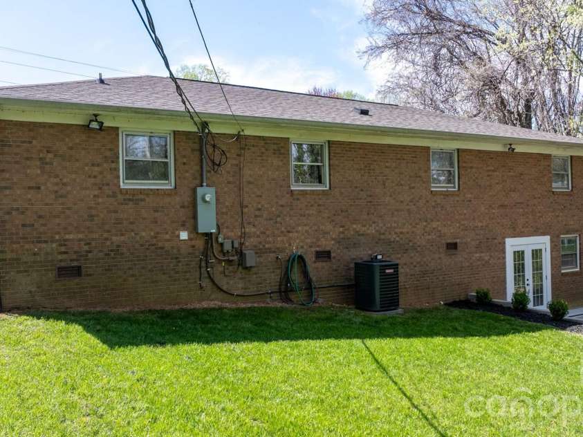 307 Park Drive, Stanley, NC 28164.  MLS# CAR4359608, YatesRealty ID 4997. 