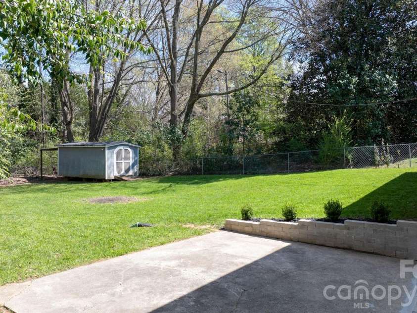 307 Park Drive, Stanley, NC 28164.  MLS# CAR4359608, YatesRealty ID 4997. 