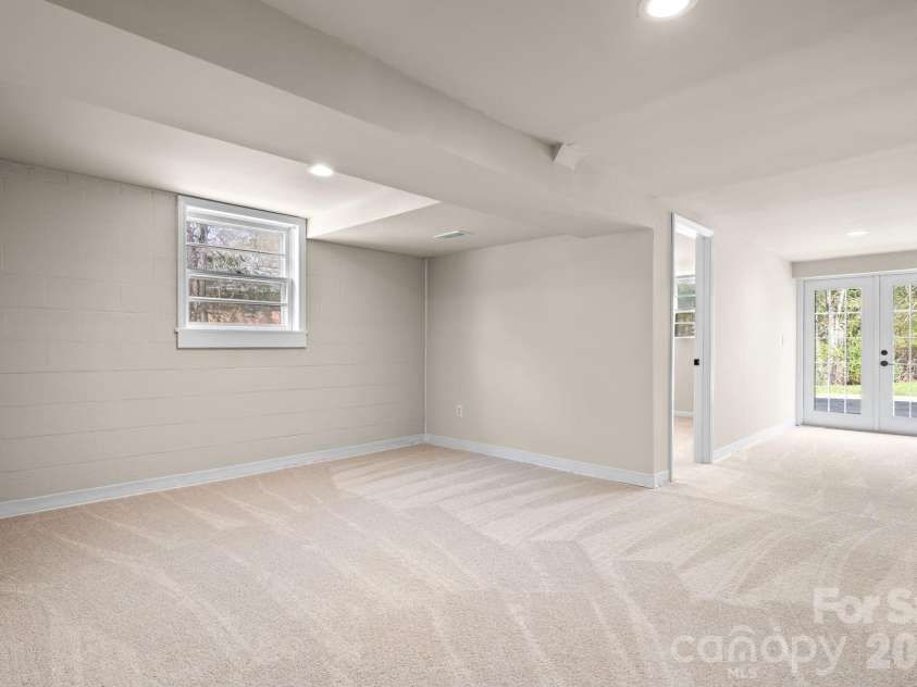 307 Park Drive, Stanley, NC 28164.  MLS# CAR4359608, YatesRealty ID 4997. Lower Level Recreation or Flex Space