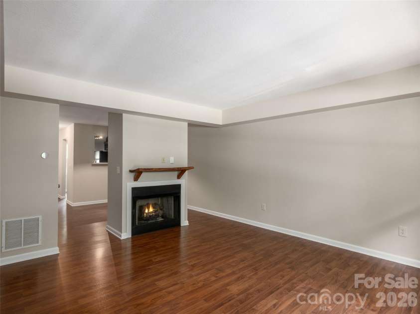 507 Carlyle Way, Asheville, NC 28803.  MLS# CAR4423456, YatesRealty ID 49976. 