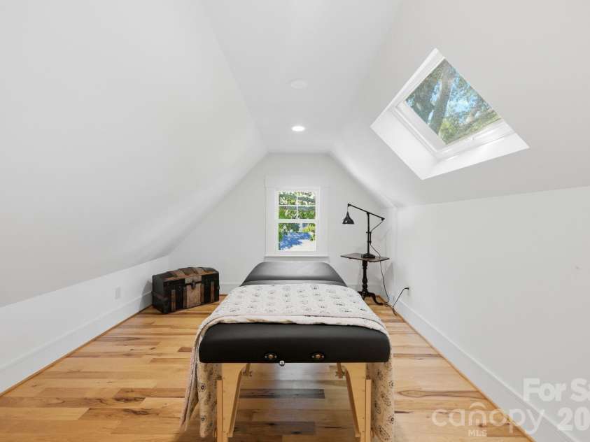 415 Goodrum Street, Davidson, NC 28036.  MLS# CAR4423264, YatesRealty ID 49977. Flexible space/work out room