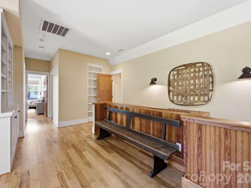 415 Goodrum Street, Davidson, NC 28036.  MLS# CAR4423264, YatesRealty ID 49977. Loft
